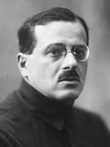 Imagem Ióssif Stanislávovitch Unchlikht - Авторство: Bundesarchiv, Bild 102-09893 / CC-BY-SA 3.0, CC BY-SA 3.0 de, https://commons.wikimedia.org/w/index.php?curid=5414624