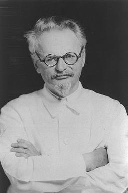 Le�n Trotsky